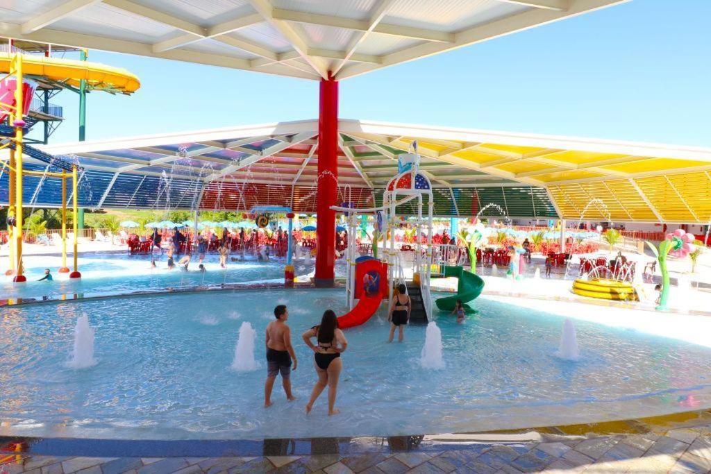 Piazza Com Acesso Ao Acqua Park - Temporada Cn Adriele Aparthotel Caldas Novas